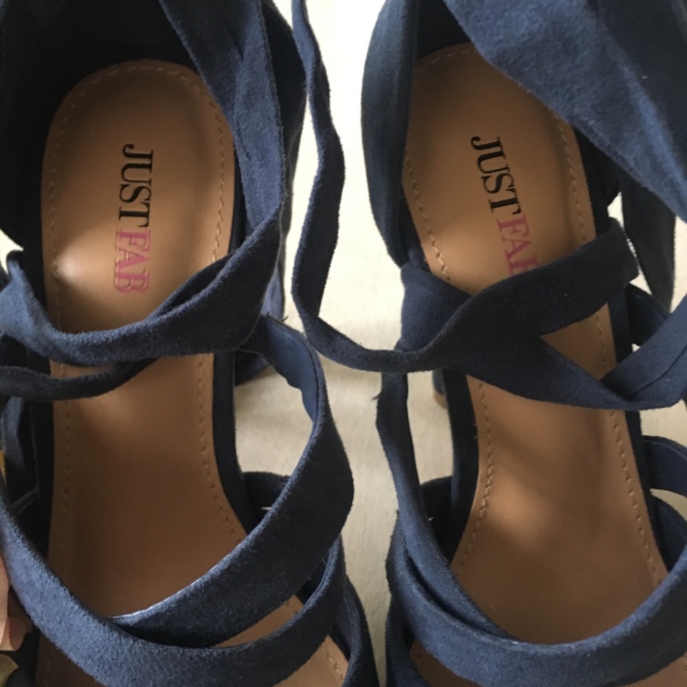 Shoes - Picture 5 of 5
